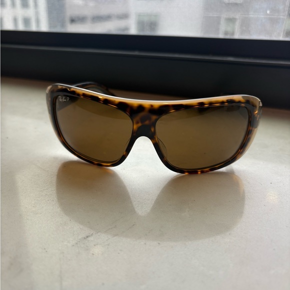 Ray-Ban Tortoiseshell Frame Sunglasses - Brown Lenses